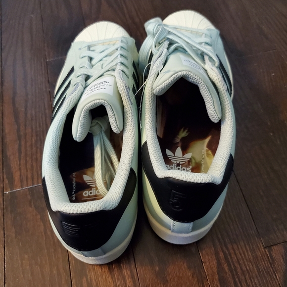 NWT Adidas Superstar "The Child" Mandalorian shoes - Picture 7 of 10